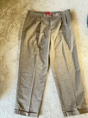 Izod Men's Pleated Chinos - Taupe Brown EUC